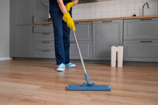 floor cleaning image